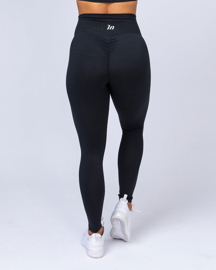 Muscle nation scrunch leggings hot sale